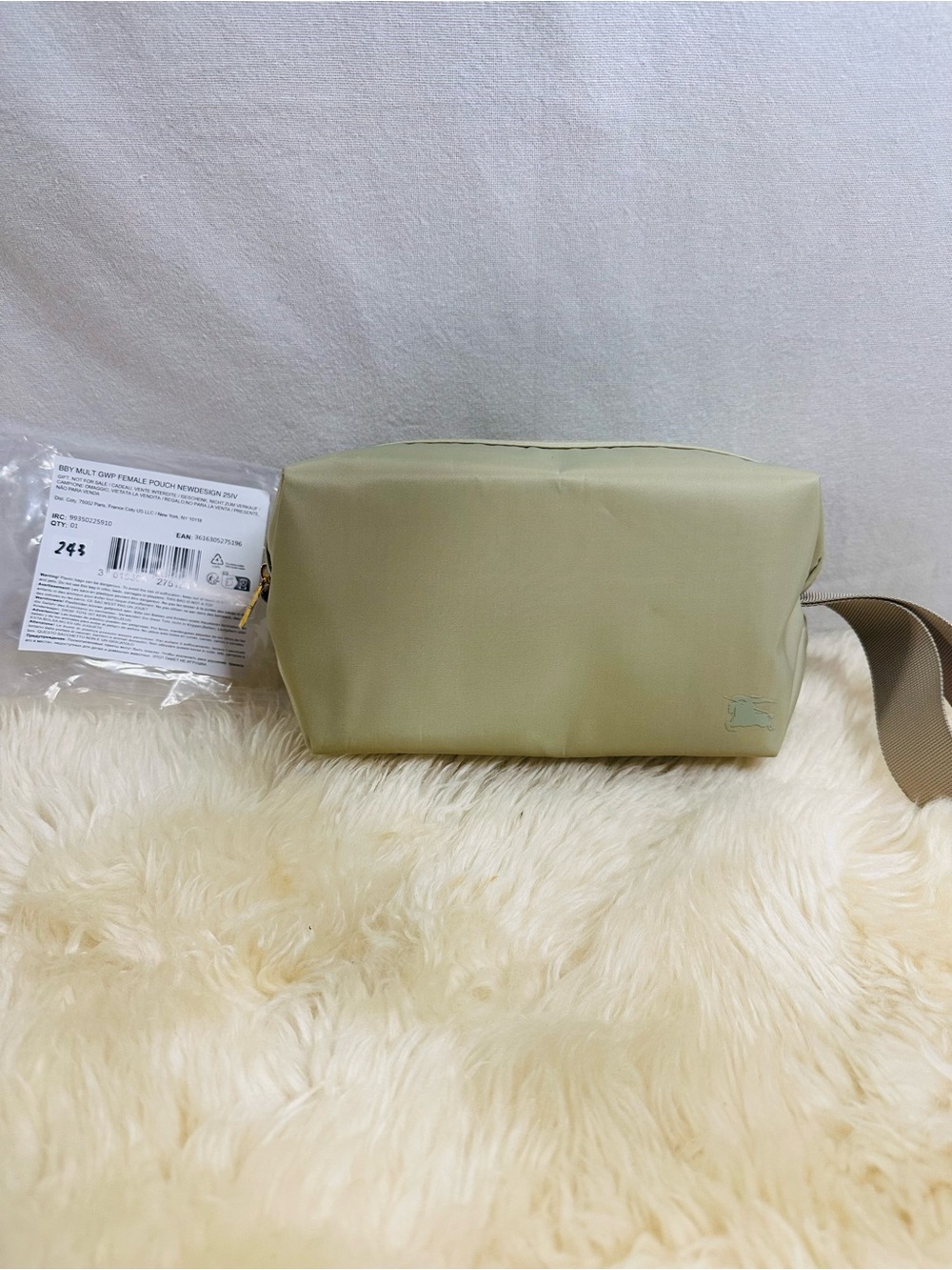 💕Burberry Neutral Green Toiletry Bag with Carry Strap